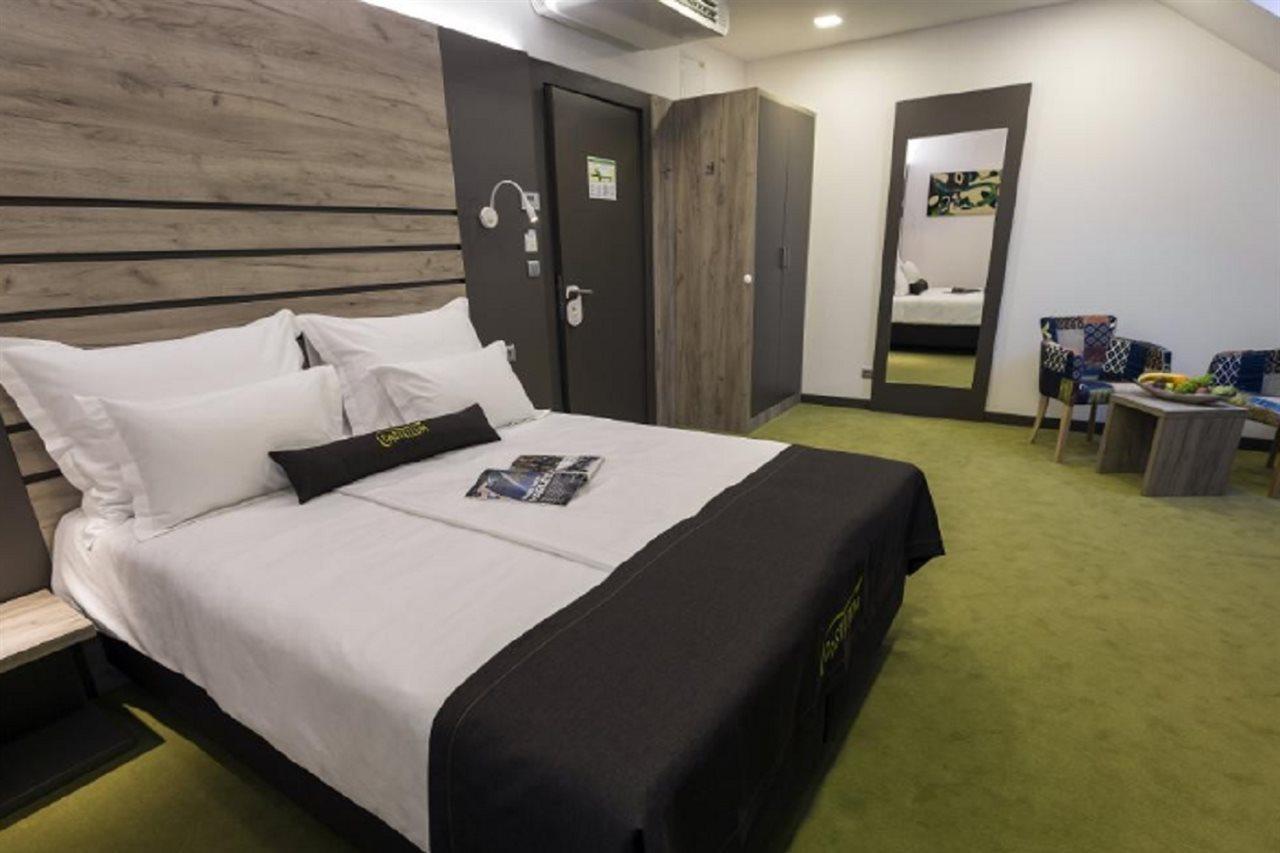 Hotel Castellum Čakovec エクステリア 写真